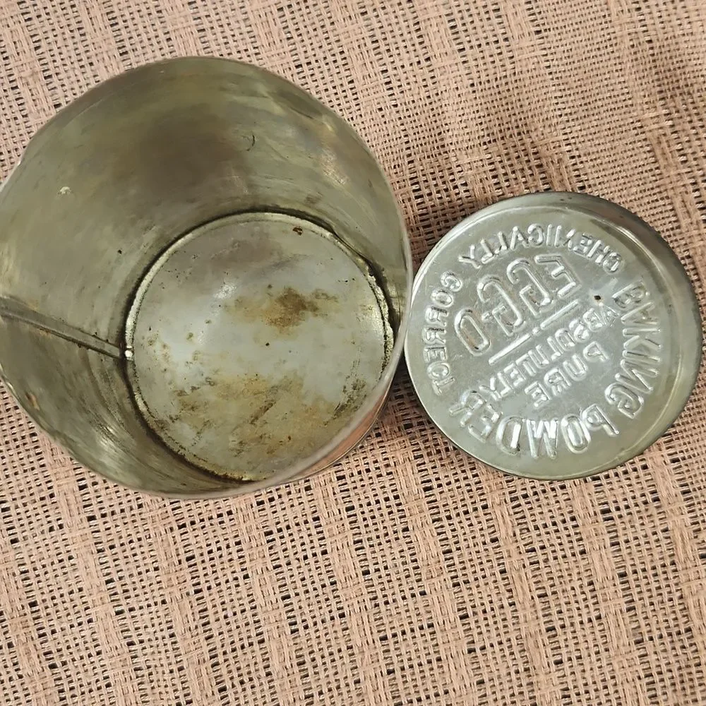 Vintage EGG-O Baking Powder Tin